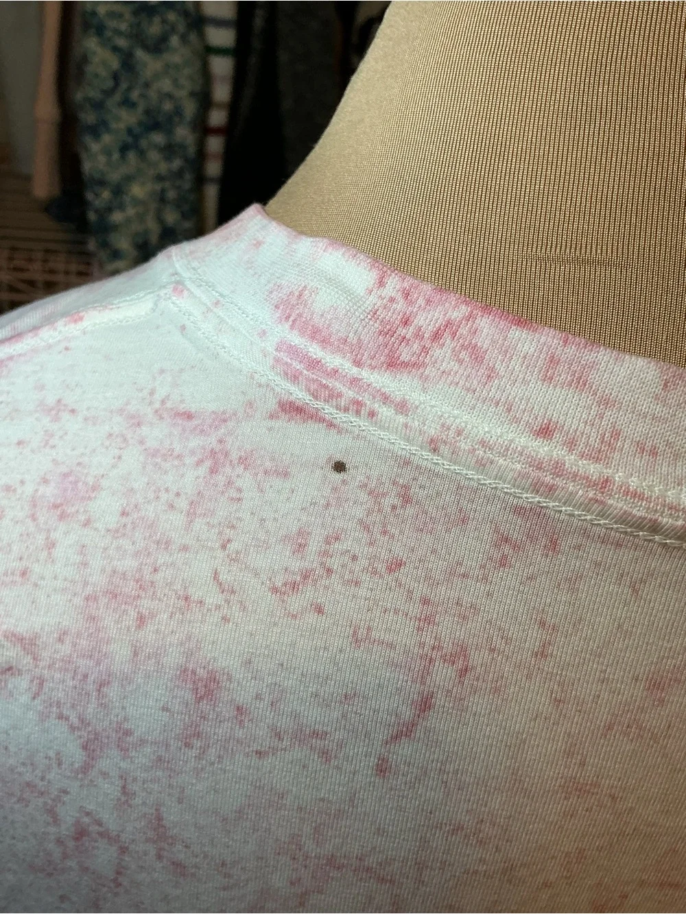 Short Sleeve Crewneck T‑Shirt in Light Pink Wash